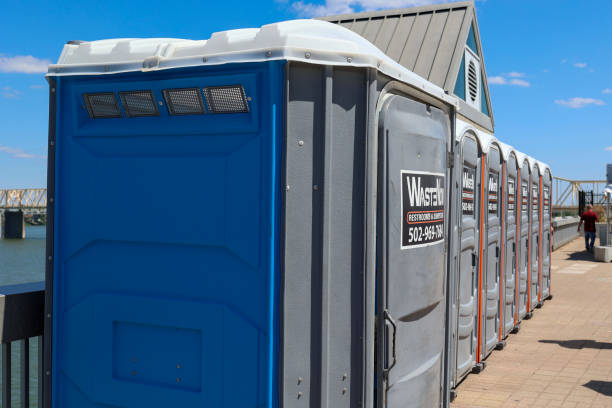 Best Standard Portable Toilet Rental in Russellville, AR